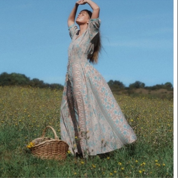 🦄 Spell Boho Blossom Gown in Sage size S - Picture 3 of 10